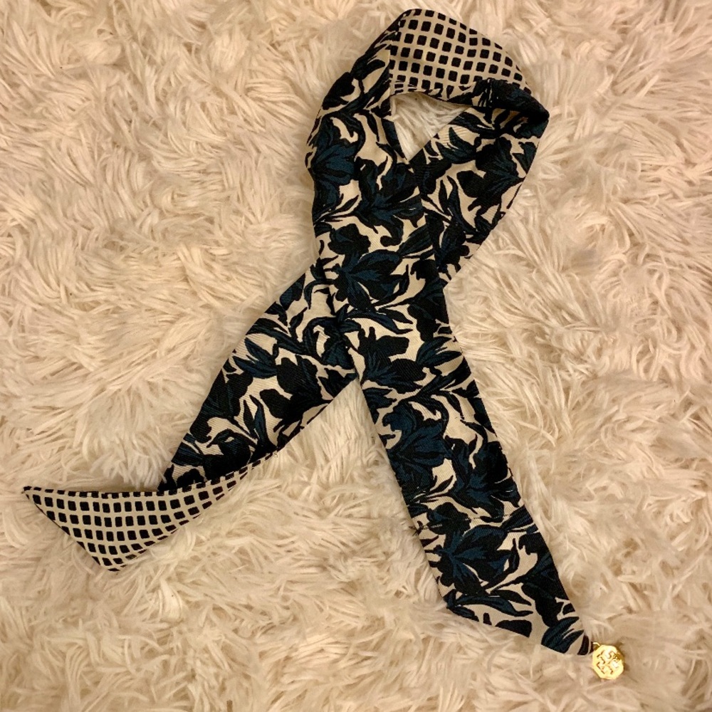 TORY BURCH reversible floral/ polka dot scarf